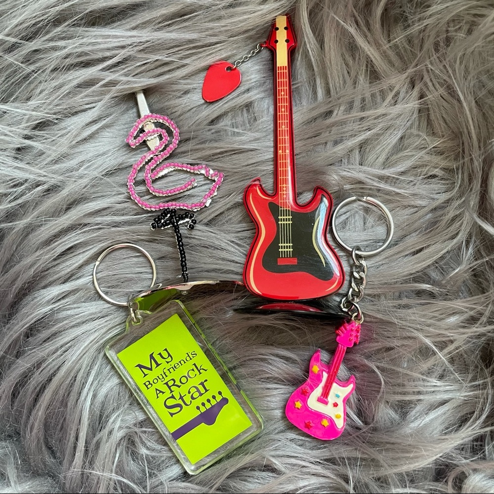 4pc Guitar Rockstar Flamingo Keychain Photo